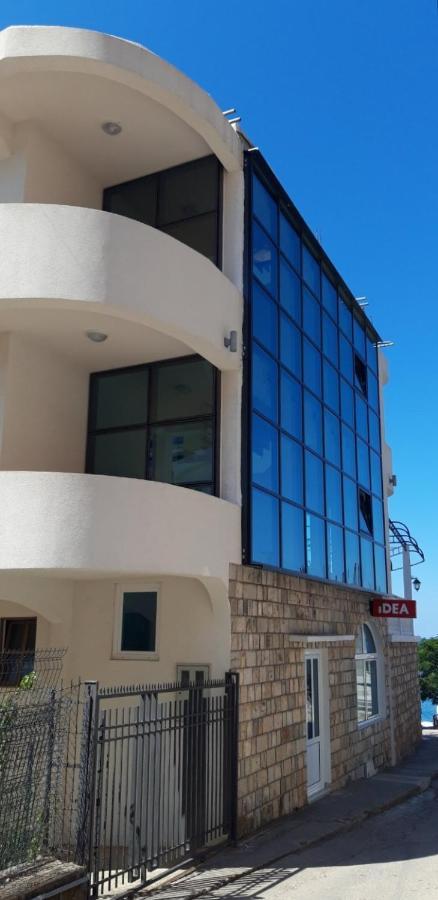 Queen Apartments & Rooms Dobra Voda Exterior photo