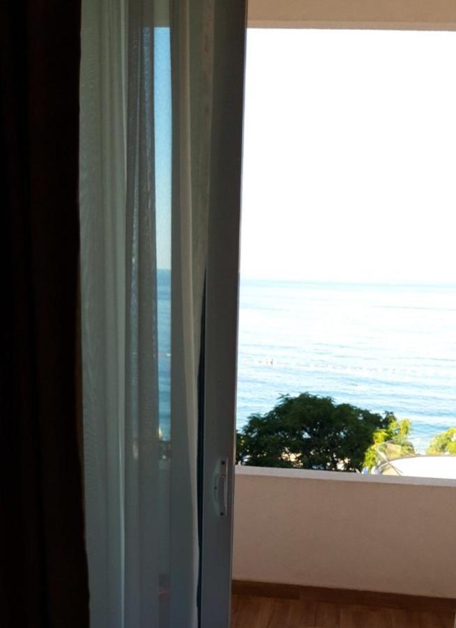 Queen Apartments & Rooms Dobra Voda Exterior photo