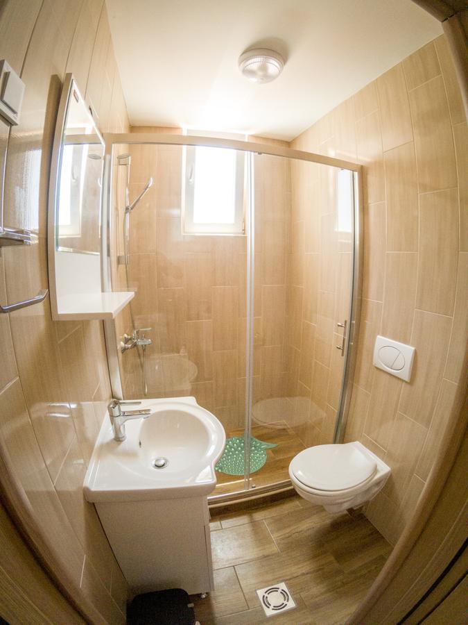 Queen Apartments & Rooms Dobra Voda Exterior photo