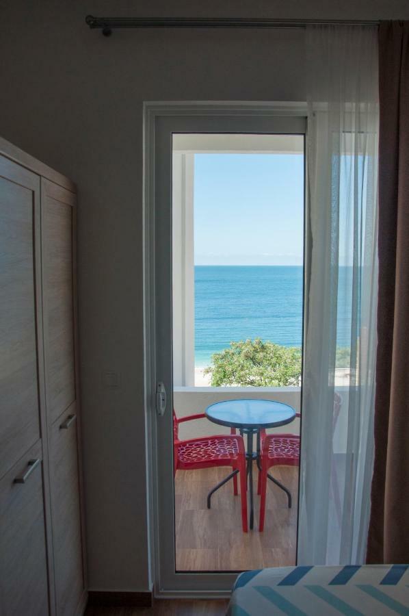 Queen Apartments & Rooms Dobra Voda Exterior photo