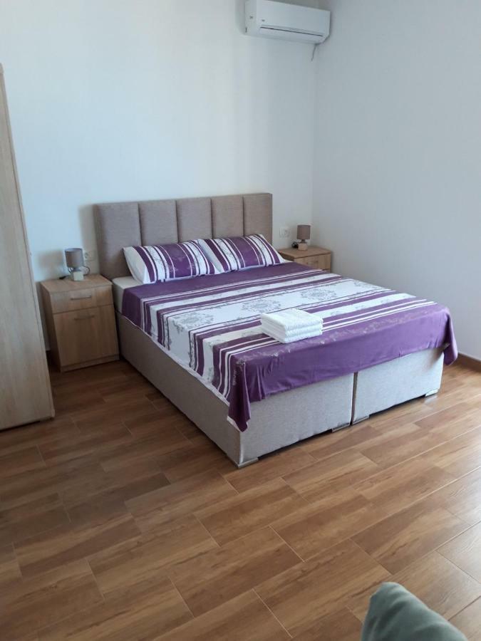 Queen Apartments & Rooms Dobra Voda Exterior photo